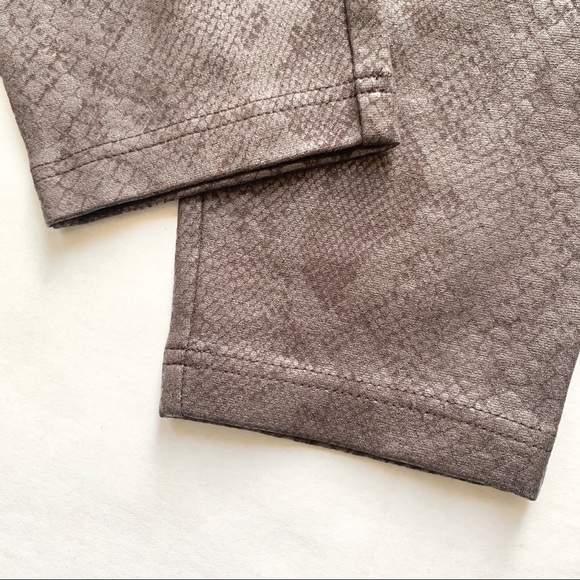 🌸New🌸 Brown Printed Skinny Pants INC Size 16P - Picture 5 of 6